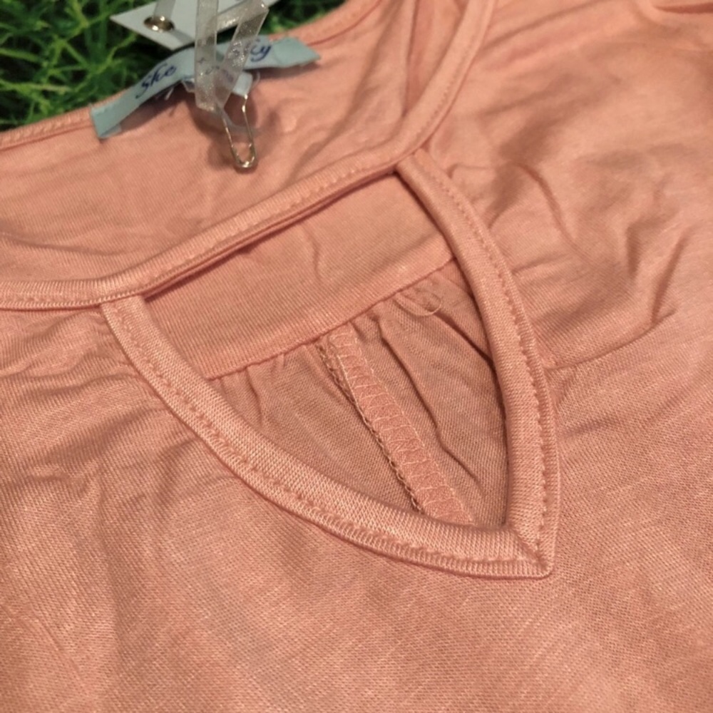 Crochet 3/4 Sleeve Blush Top - Picture 3 of 4